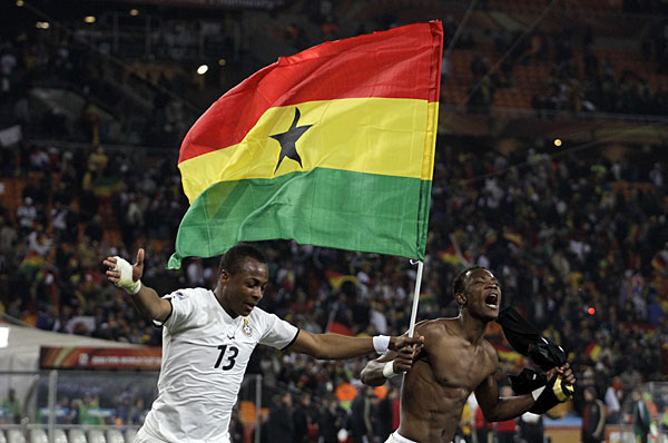 直击:德国球迷攻占足球城 加纳输球却皆大欢喜