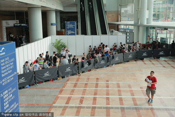 媒体抵达香港会展中心
