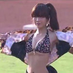 �٤Ů��˺��¶�鿪��