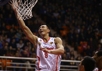 �׽��������˫ �㶫111-99ʤ����