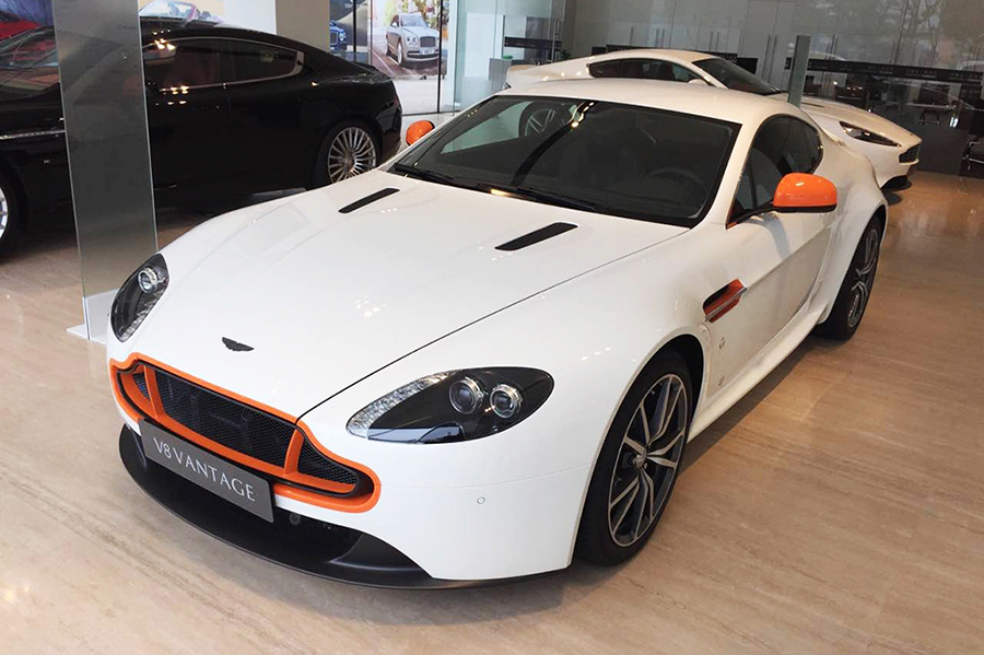 阿斯顿马丁V8 Vantage