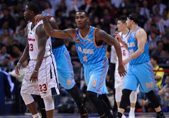 �ǵ�˹37�ֲ����40+11 �½��ܹ㶫�ùھ���