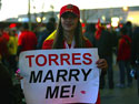 美女向托雷斯求婚