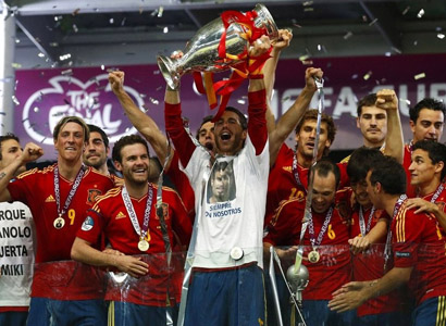 西班牙4-0意大利 成功卫冕创造历史