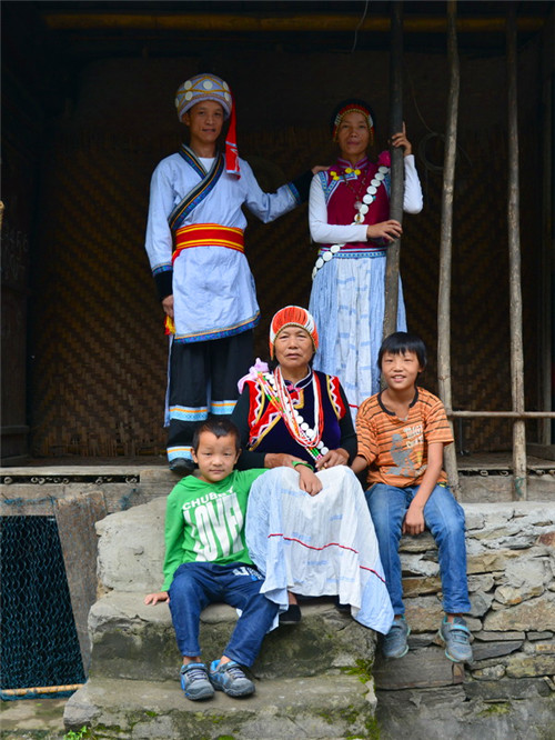 福贡县亚谷村民族图片